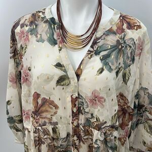 Torrid size 3 hi lo floral button up blouse
